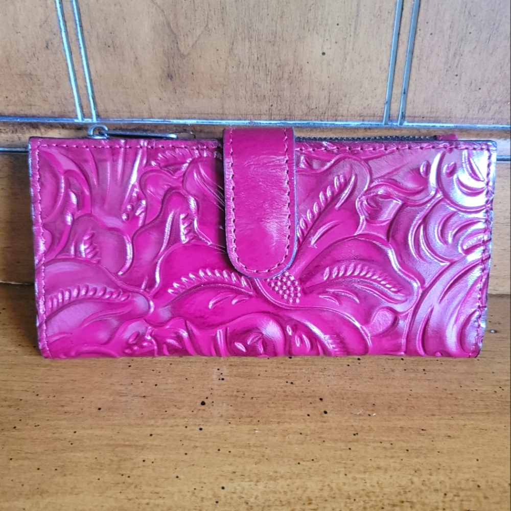 Patricia Nash Nazari Magenta Bifold Wallet:  Plum: NWT